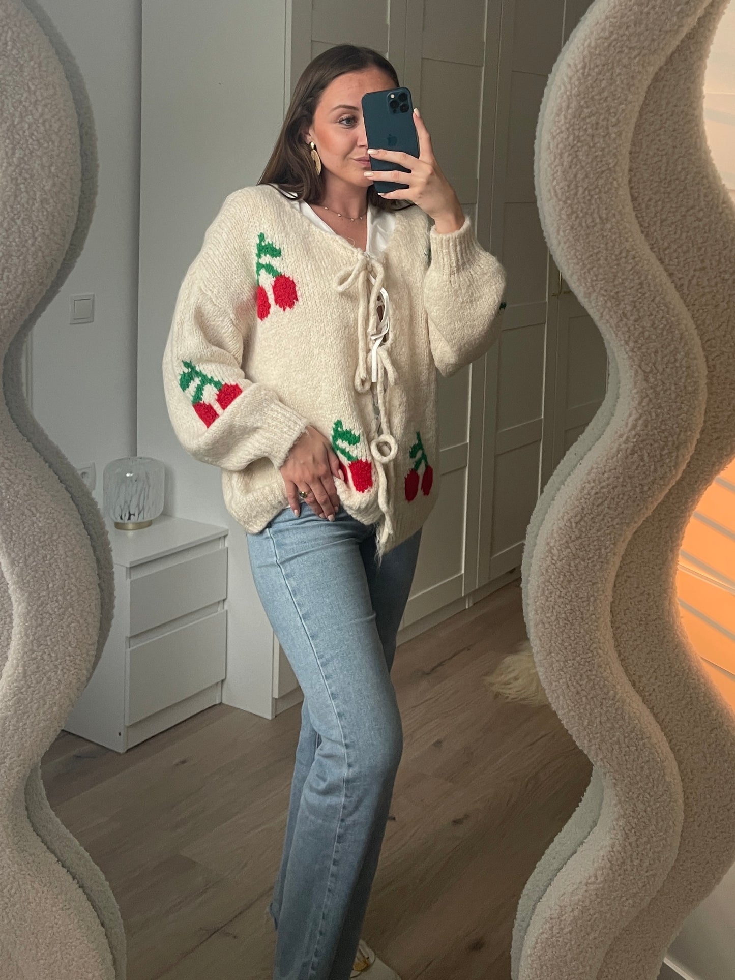 Cherry on Top - Beige