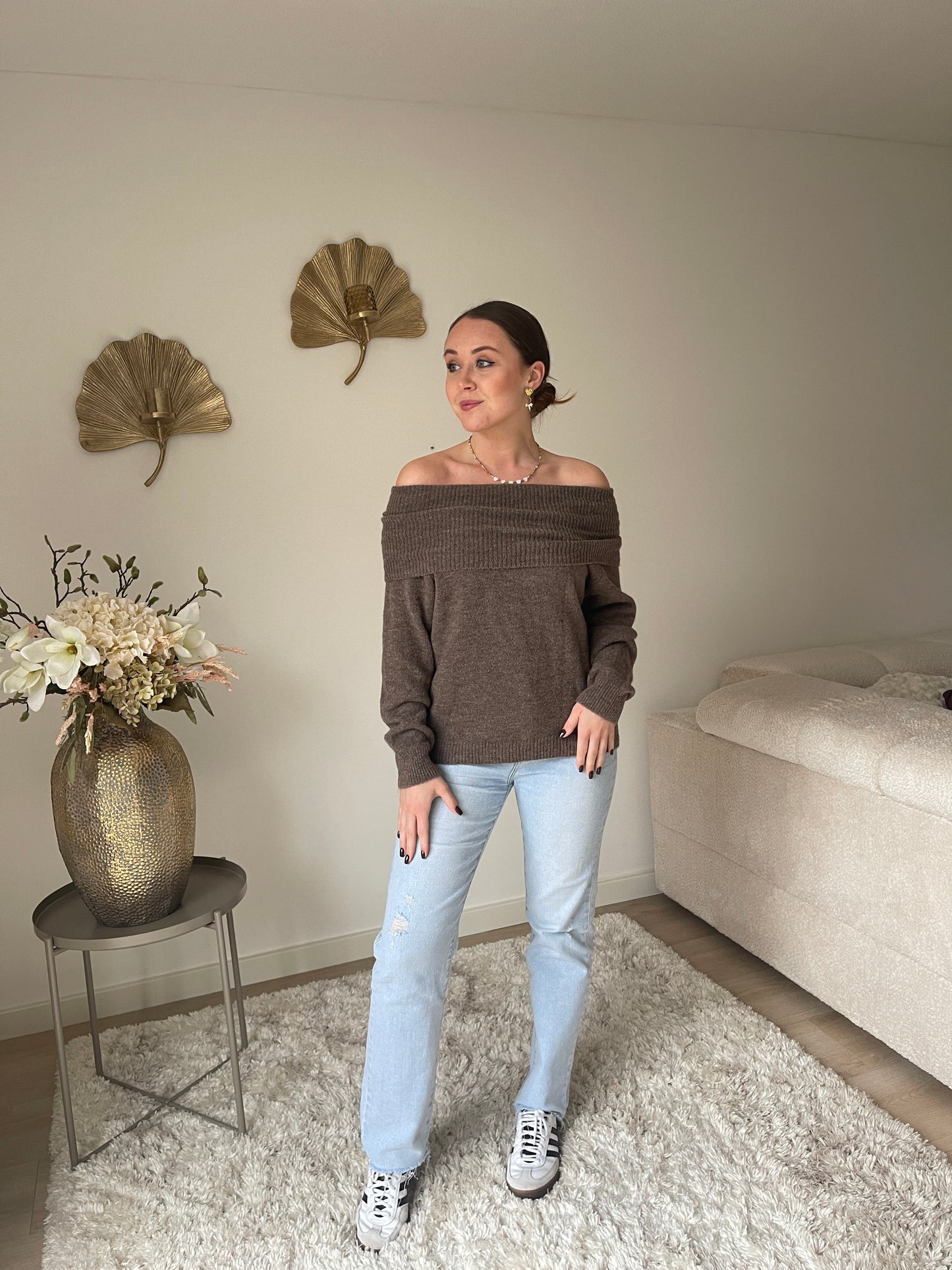 Philou Off Shoulder Knit - Bruin