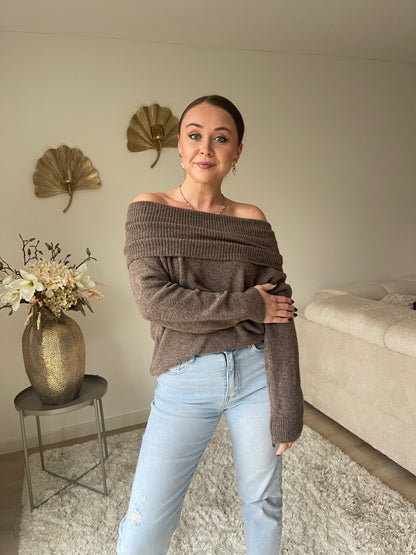Philou Off Shoulder Knit - Bruin